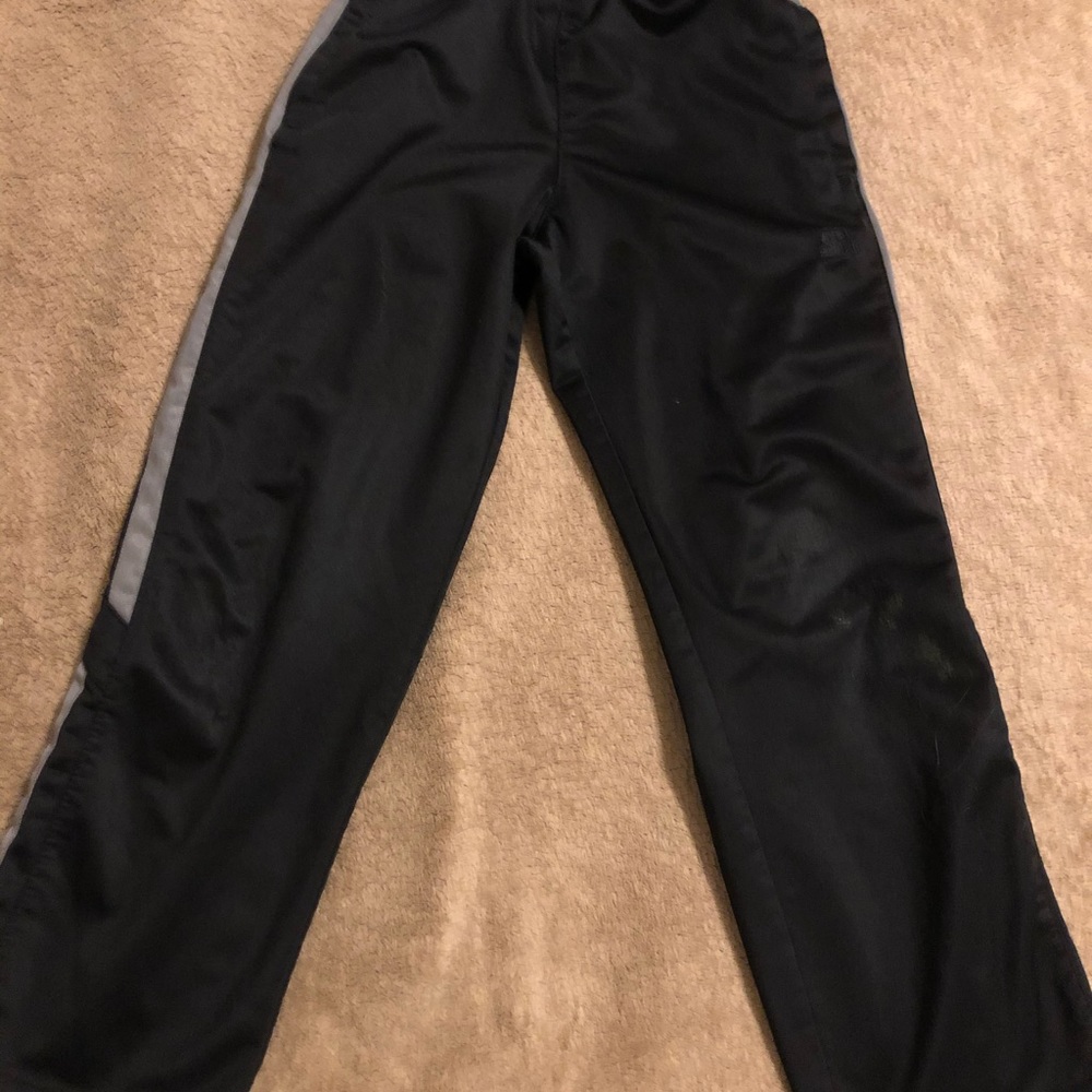 Boys pants size 6/7 great condition comfy soft